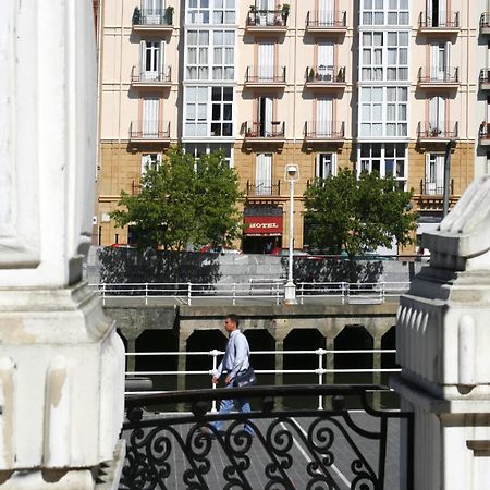 Hotel Ripa Билбао Екстериор снимка